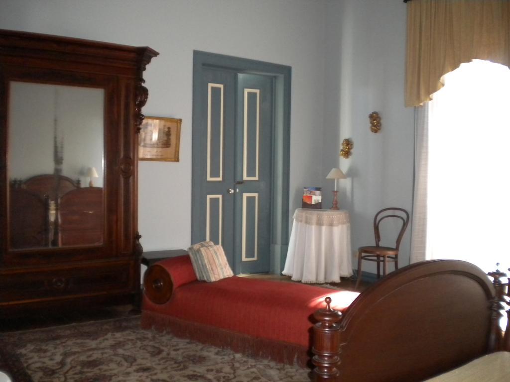 Bed and Breakfast Casa Dos Vargos à Torres Novas Extérieur photo